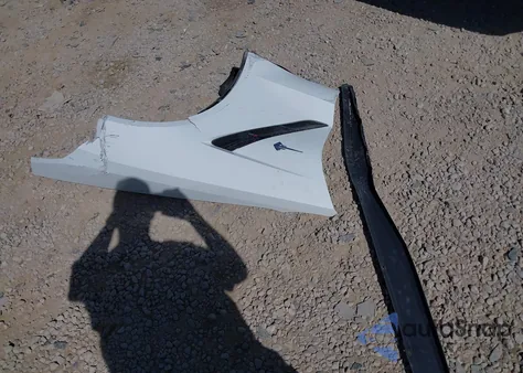 2014 Chevrolet Corvette Stingray z USA, uszkodzony, nr VIN 1G1YF2D76E5133952